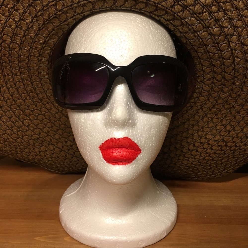 Black sunglasses. Brand new! UV protection.